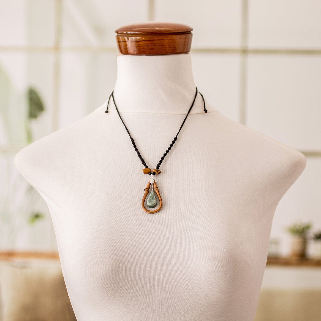 Handmade Light Green Jade and Bamboo Beaded Pendant Necklace - Natural Delicacy