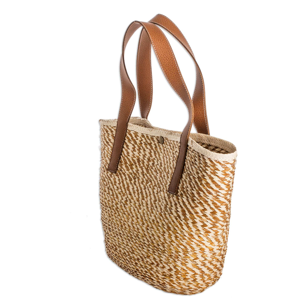 Handcrafted Beige and Brown Natural Fiber Shoulder Bag - El Tunco Beach
