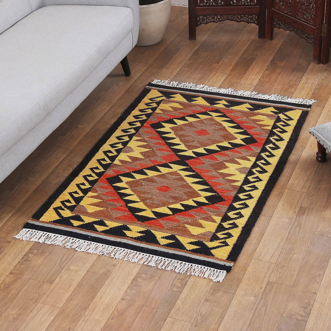 Handmade Diamond-Patterned Wool Area Rug in Warm Hues (3x5) - Classic Manor