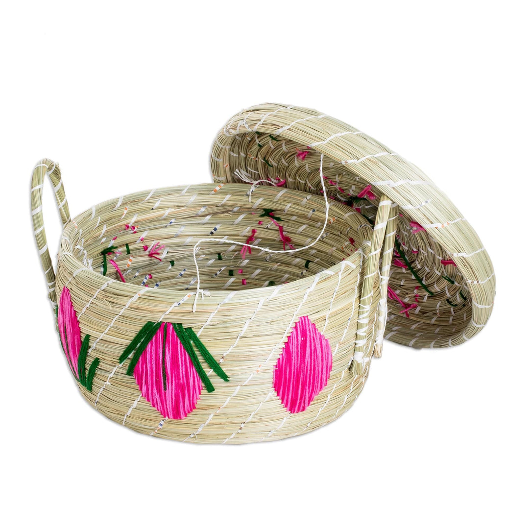Handwoven Floral Natural Paja Fiber Basket in Pink Hues - Sweetness & Flowers