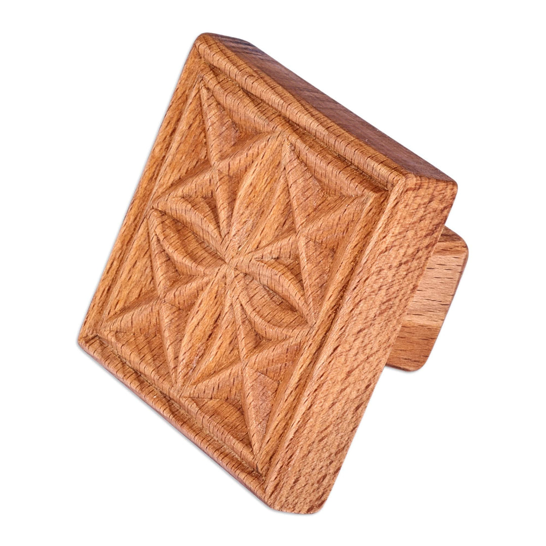 Hand-Carved Square Diamond-Patterned Beechwood Cookie Press - Delicious Diamond