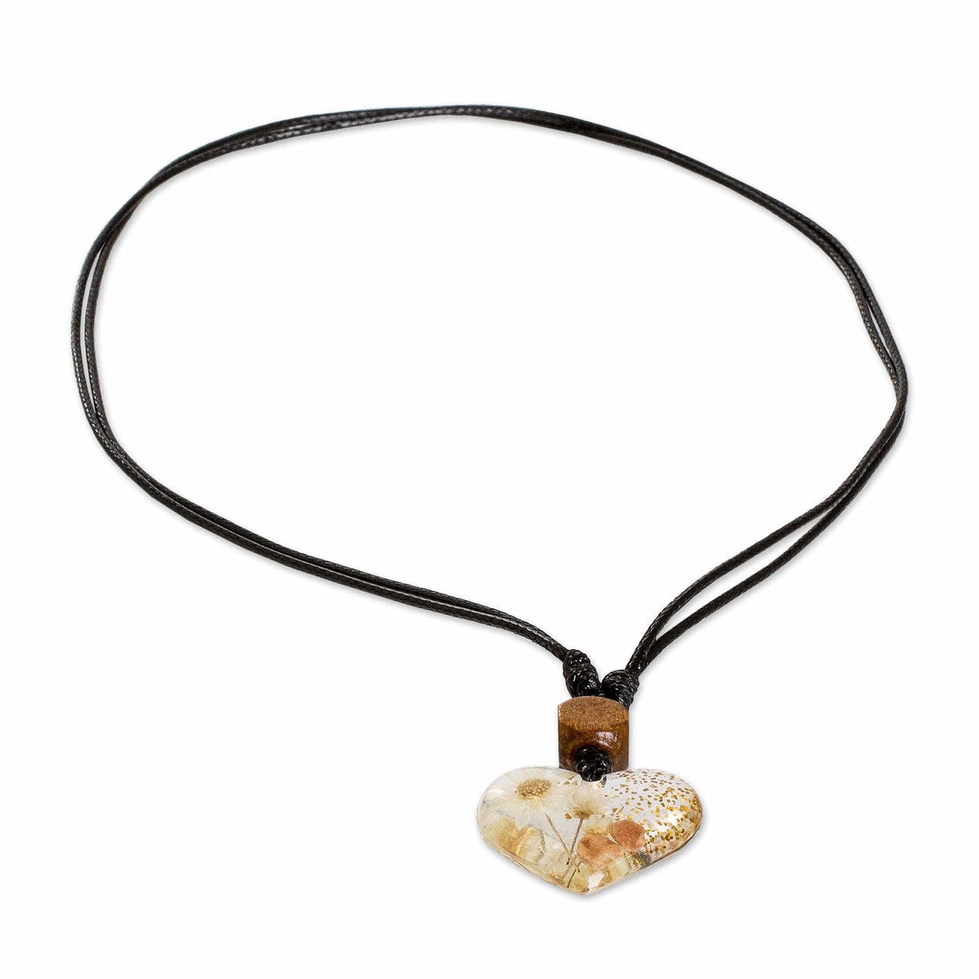 Heart-Shaped Resin Daisy Flower Pendant Necklace - Merry Heart