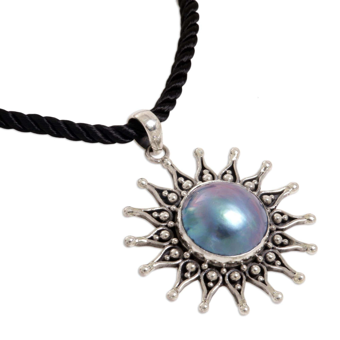 Floral Sterling Silver and Pearl Necklace - Sunflower Blue