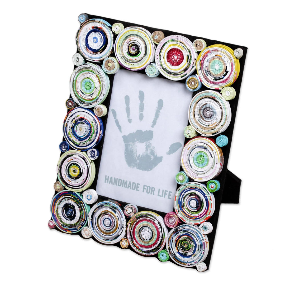 4x6 Recycled Paper Photo Frame with Circle Motifs - Hypnotizing Circles