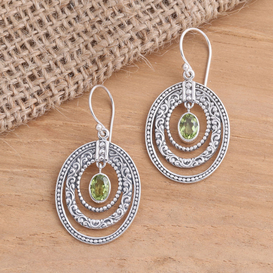 Concentric Circle Peridot Earrings Motif - Inner Circles in Green