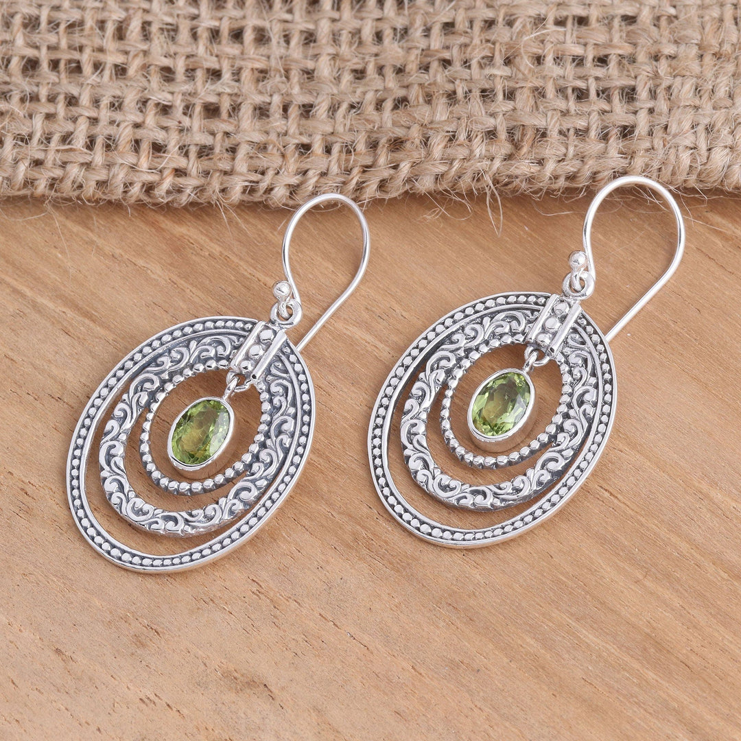 Concentric Circle Peridot Earrings Motif - Inner Circles in Green