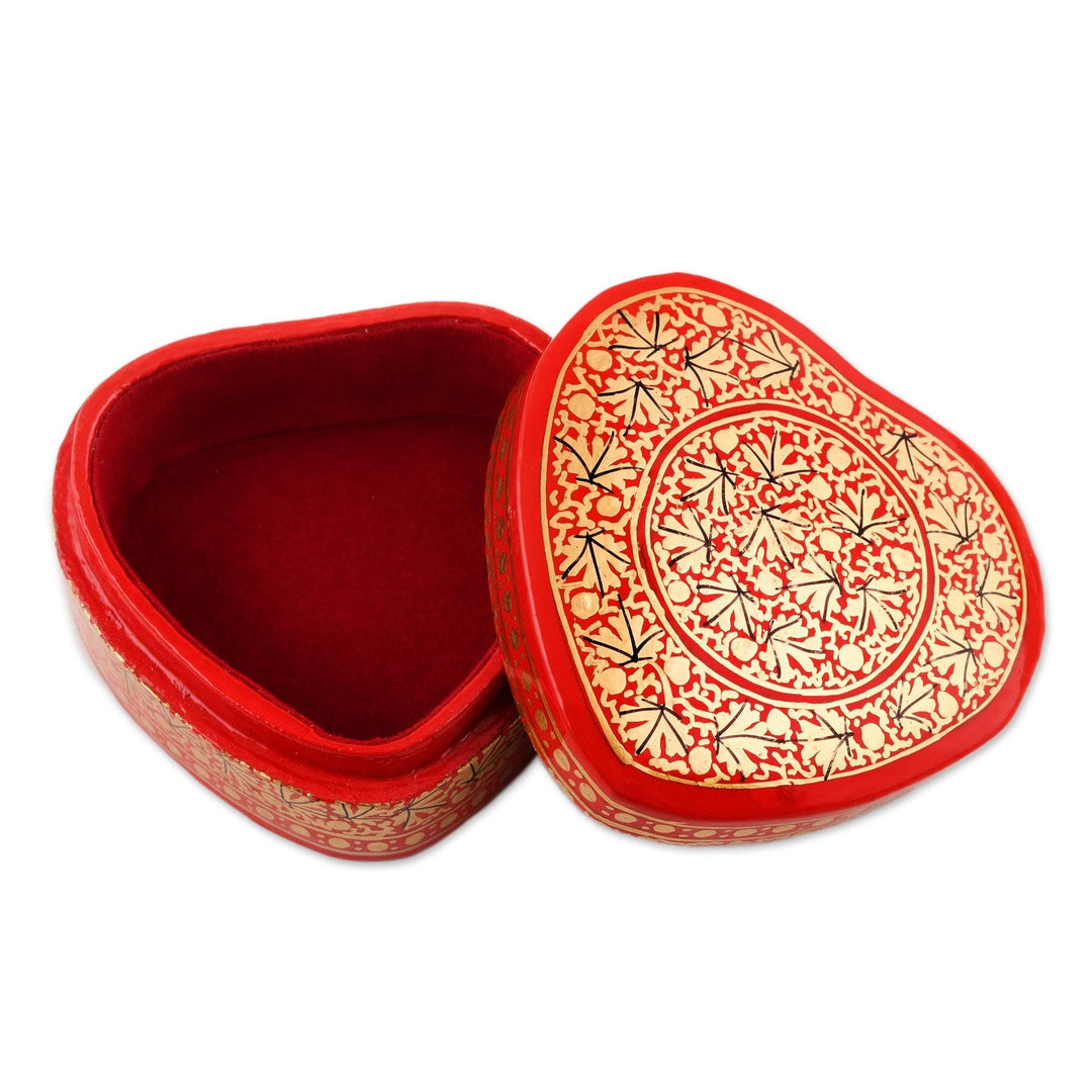 Chinar Leaf Motif Heart Shaped Decorative Box - Kashmir Romance