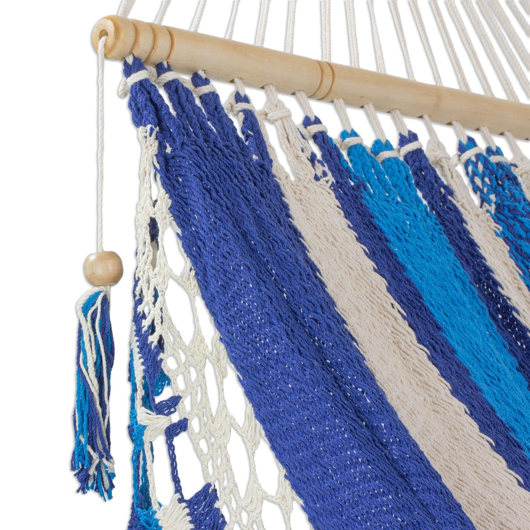 Nicaragua Handmade Blue and White Cotton Hammock (Single) - Ocean Waves