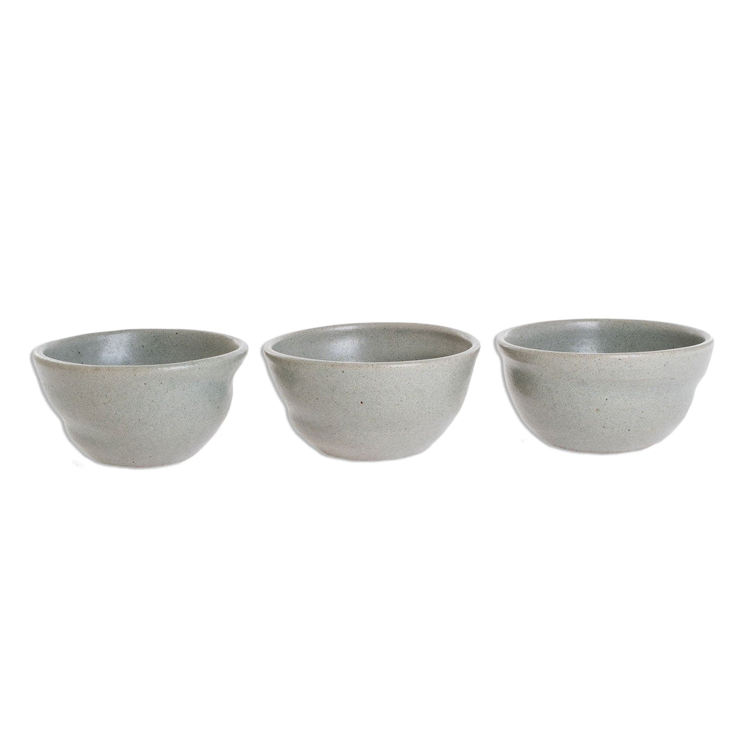 Curvy Ceramic Bowls in Green from Honduras (Set of 3) - Curvy Green