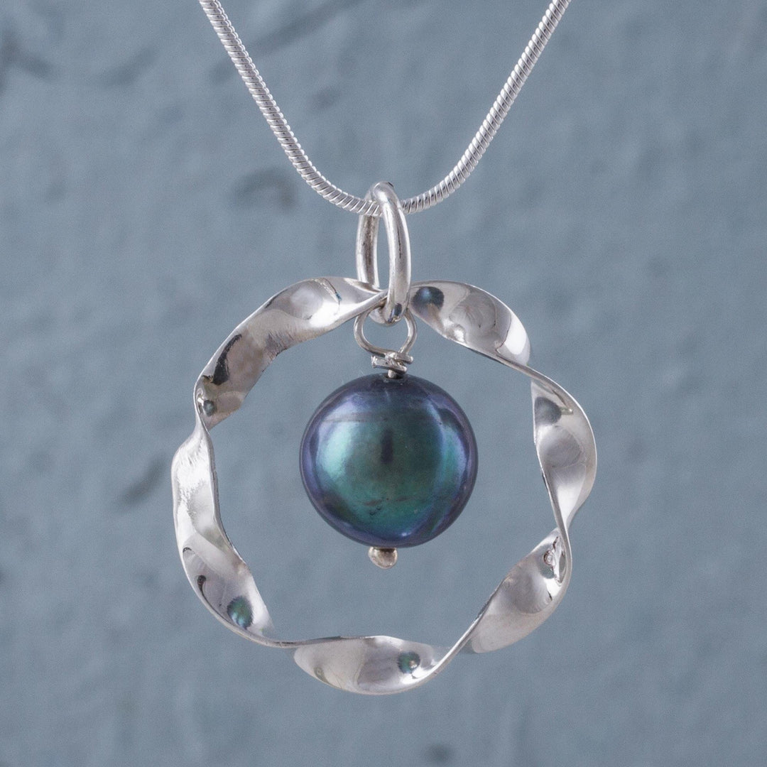 Black Pearl and Sterling Silver Necklace - Dark Aura